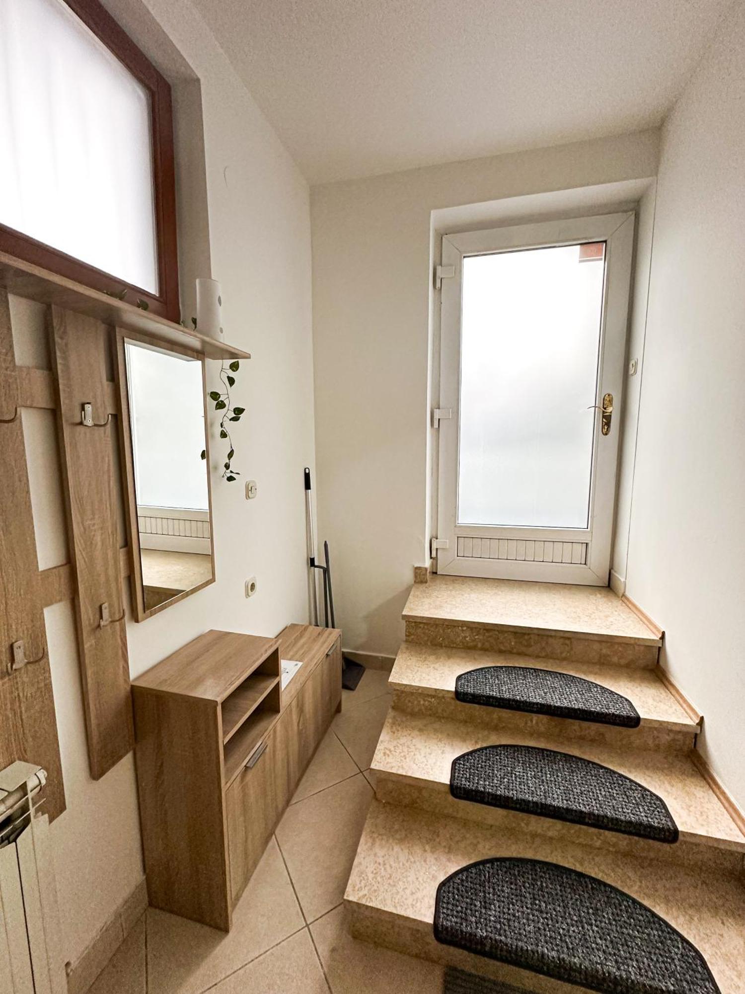 Studio Lana-Near The City Center With Parking Apartment Zagreb Bagian luar foto